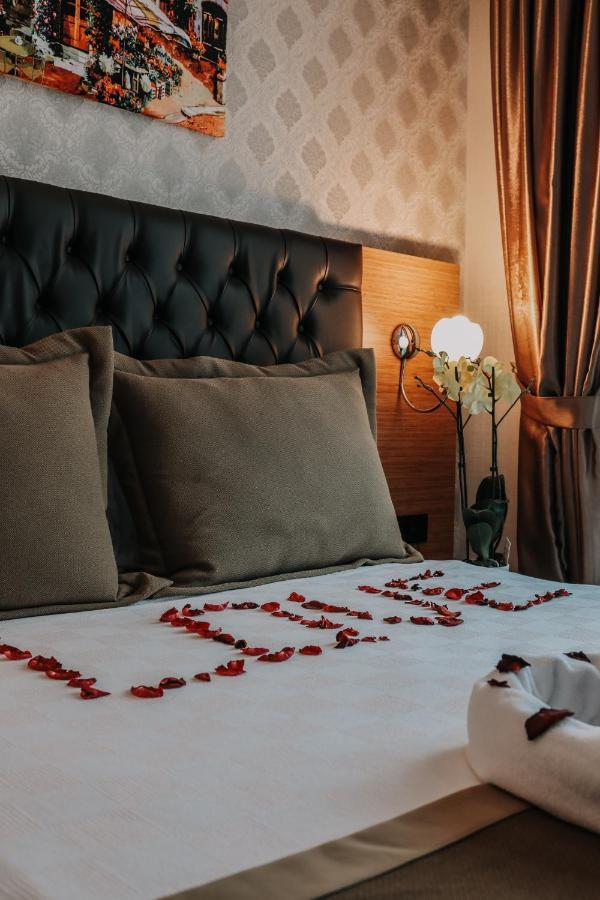 Otel Grand Lark Istambul Exterior foto