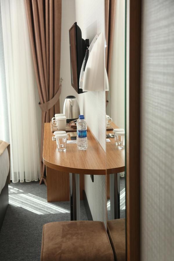 Otel Grand Lark Istambul Exterior foto